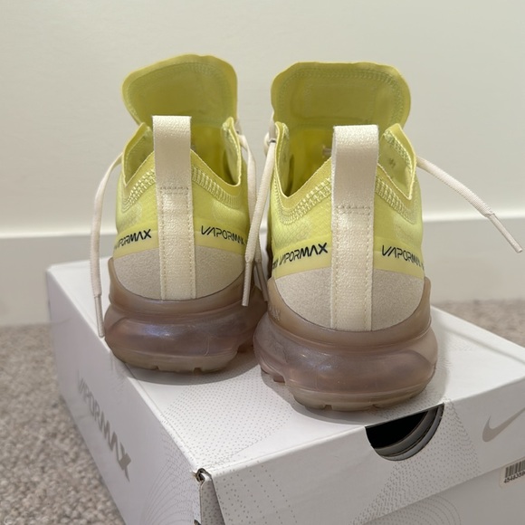 Nike Vapormax - Picture 3 of 4